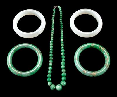 Five pieces hardstone jewelry  93d61