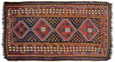 Lori (Turkish) rug, four diamond