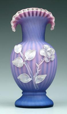 Mother-of-pearl vase, pale pink