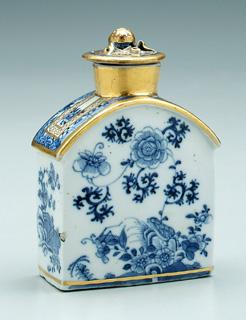 Chinese export tea caddy, blue and white