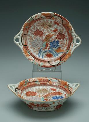 Pair Japanese Imari footed dishes  94332