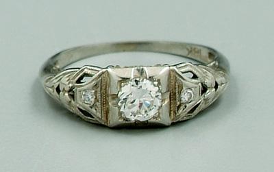 Vintage diamond gold ring round 94378
