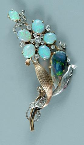 Diamond and opal brooch natural 9440e