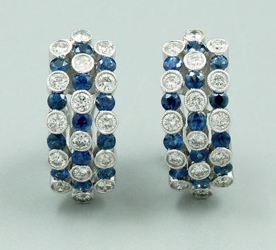 Pair sapphire and diamond earrings: