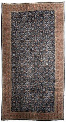 Oushak rug, repeating floral wreaths