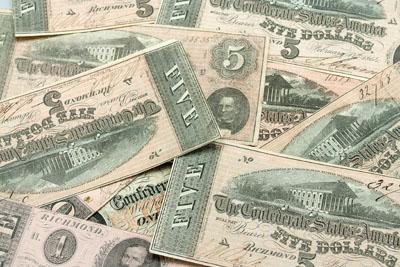 35 pieces Confederate currency  9499c