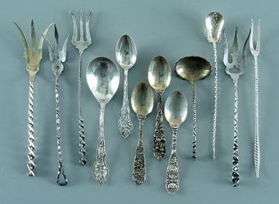 28 pieces assorted sterling flatware: