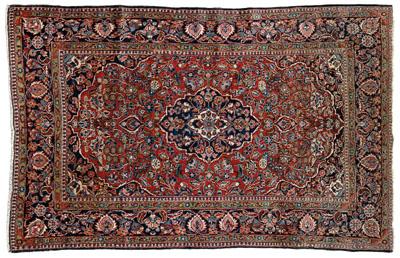 Kashan rug, ornate central medallion