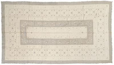 Linen tablecloth matching napkins  94840
