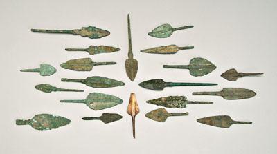 20 ancient bronze projectile points,