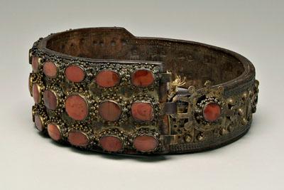 Carnelian decorated leather belt  94d32