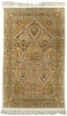 Silk rug, very finely woven (624