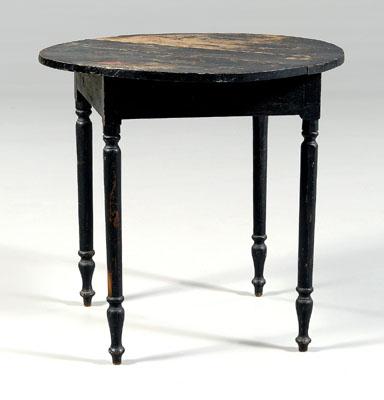 Georgia black-painted table, circular