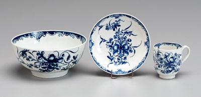 Three pieces Worcester porcelain: