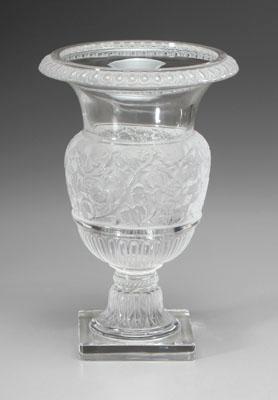 Lalique urn broad band of grapes a0814