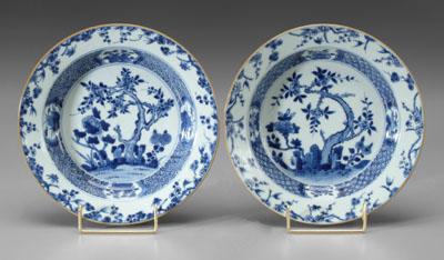 Pair Chinese export bowls: blue