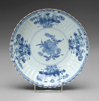 Chinese blue and white bowl molded a0857