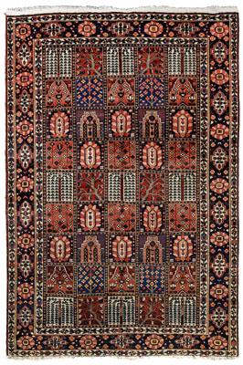 Modern Baktiari rug, compartments