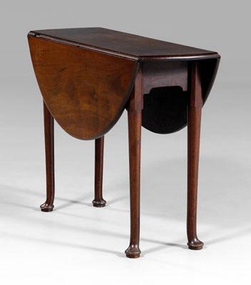 Queen Anne mahogany drop-leaf table,