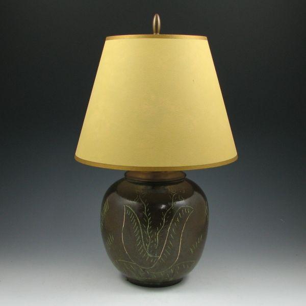Scheier lamp with design of stylized