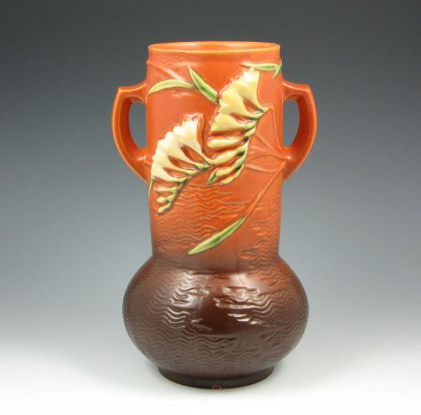 Roseville Freesia vase in brown.
