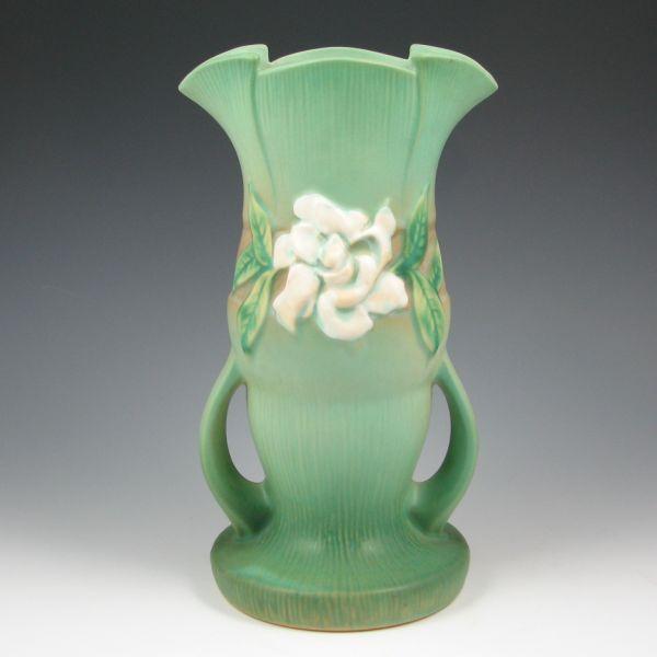 Roseville green Gardenia vase  b3c2d