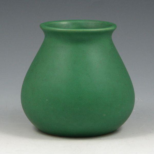 Roseville Egypto vase in matte b3ef2