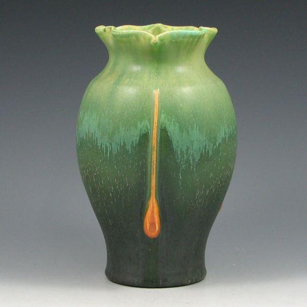 Door Pottery Serenity vase with b3f1c