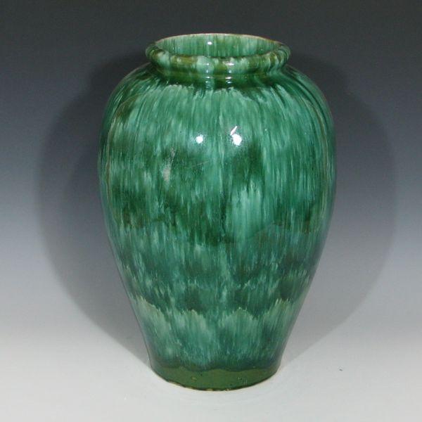 McCoy oil jar in green Unmarked  b3f27