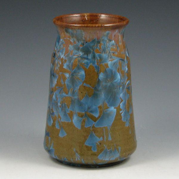 Excellent vase with crystalline b3f2d