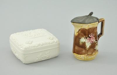 Two Decorative Ceramic Objects b4877