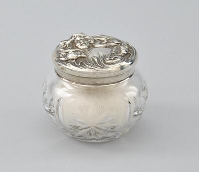 An Antique Powder Box with Sterling b497d