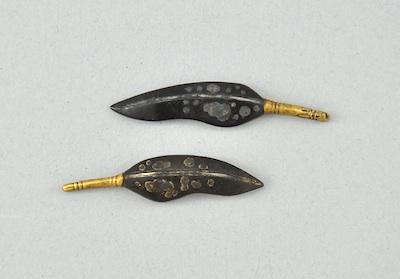 A Pair of Quill Menuki Mixed metal b49cb