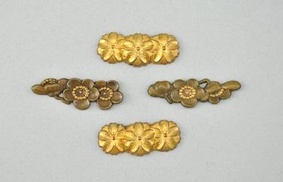 A Pair of Golden Blossoms and Pair b49d8