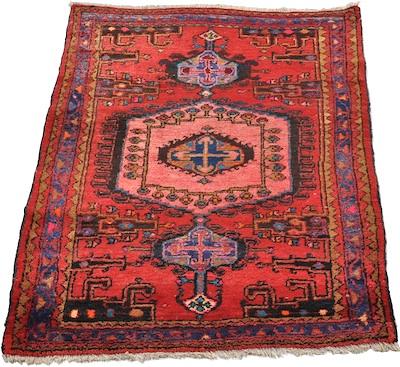 A Hamadan Carpet Approx 5 1  b4a02