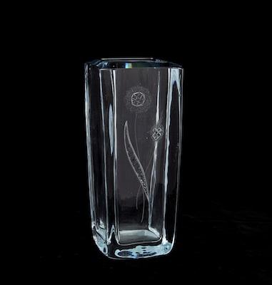 A Stromberg Etched Crystal Vase b482c