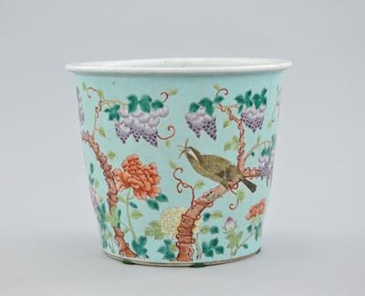 Chinese Ceramic Cachepot with Wisteria b508a