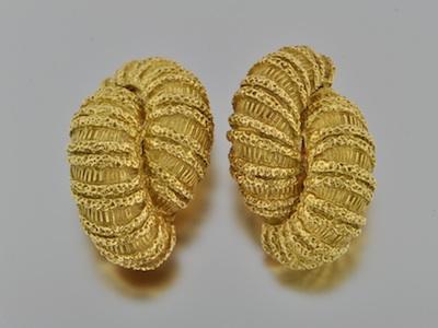 A Pair of French 18k Gold Earclips b4eea