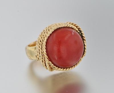 A Retro Style Coral and Gold Ring b4eed