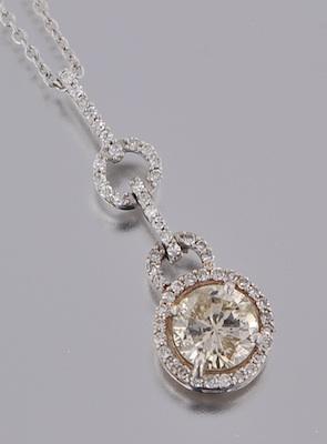 A Ladies Diamond Pendant on Chain b5aa2