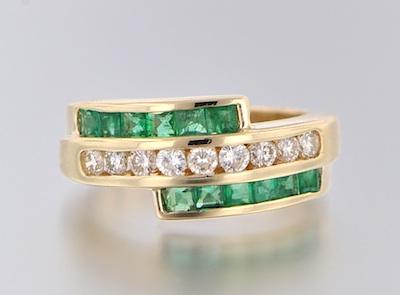 A Ladies Emerald and Diamond Ring b5adf