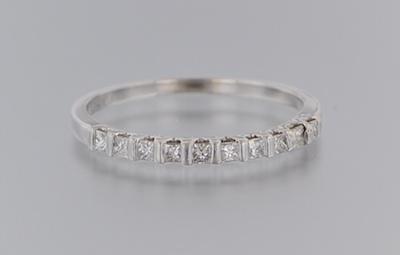 A Ladies' Diamond Band 14k white