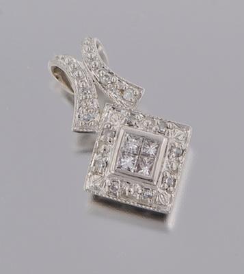 A Ladies Diamond Pendant 14k white