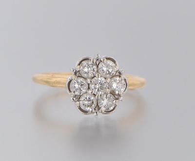 A Ladies Vintage Diamond Cluster b5b1f