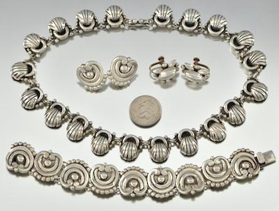 A Group of Sterling Silver Jewelry  b5b34