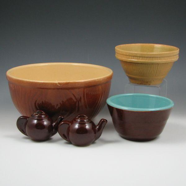 Watt Woodgrain #5 and 8 5/8" bowls