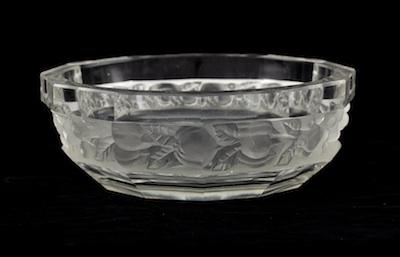 A Heavy Cast Glass Bowl Approx  b6477