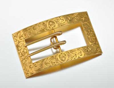 An Engraved 14k Gold Belt Buckle b6541