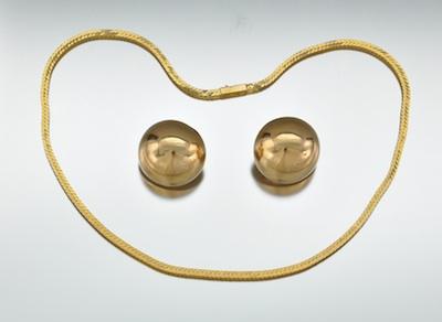 A Pair of Big Dome Earrings and b656e