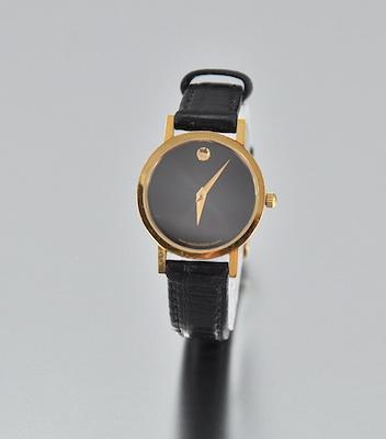 A Ladies Movado Watch Round gold b6614